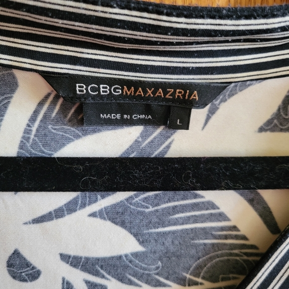 BCBG Maxazria womens top in size large. - Picture 8 of 8